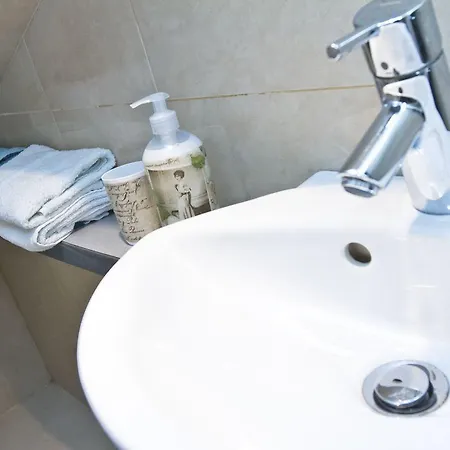 Toma With Private Parking Place Apartamento