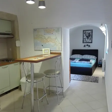 Apartament Toma With Private Parking Place