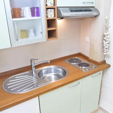 Apartment Studio Toma With Private Parking Place Sibenik