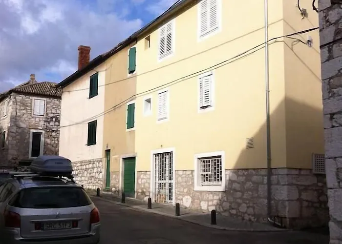 Studio Toma With Private Parking Place Apartment *