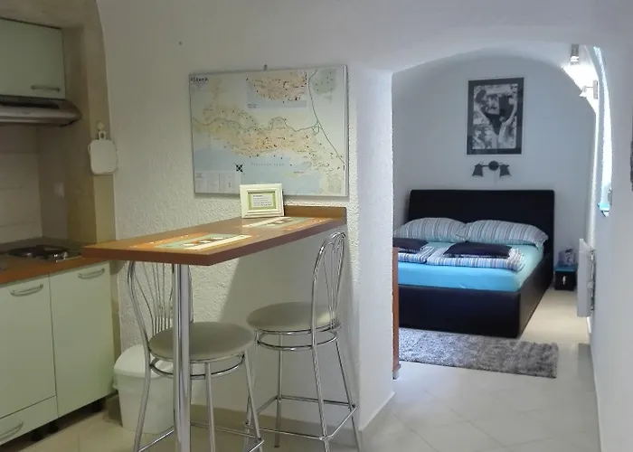 Apartment Studio Toma With Private Parking Place